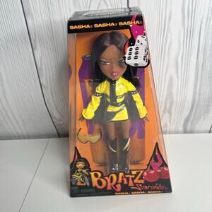 Bratz Scorchin' Sasha Fashion Doll with Accessories